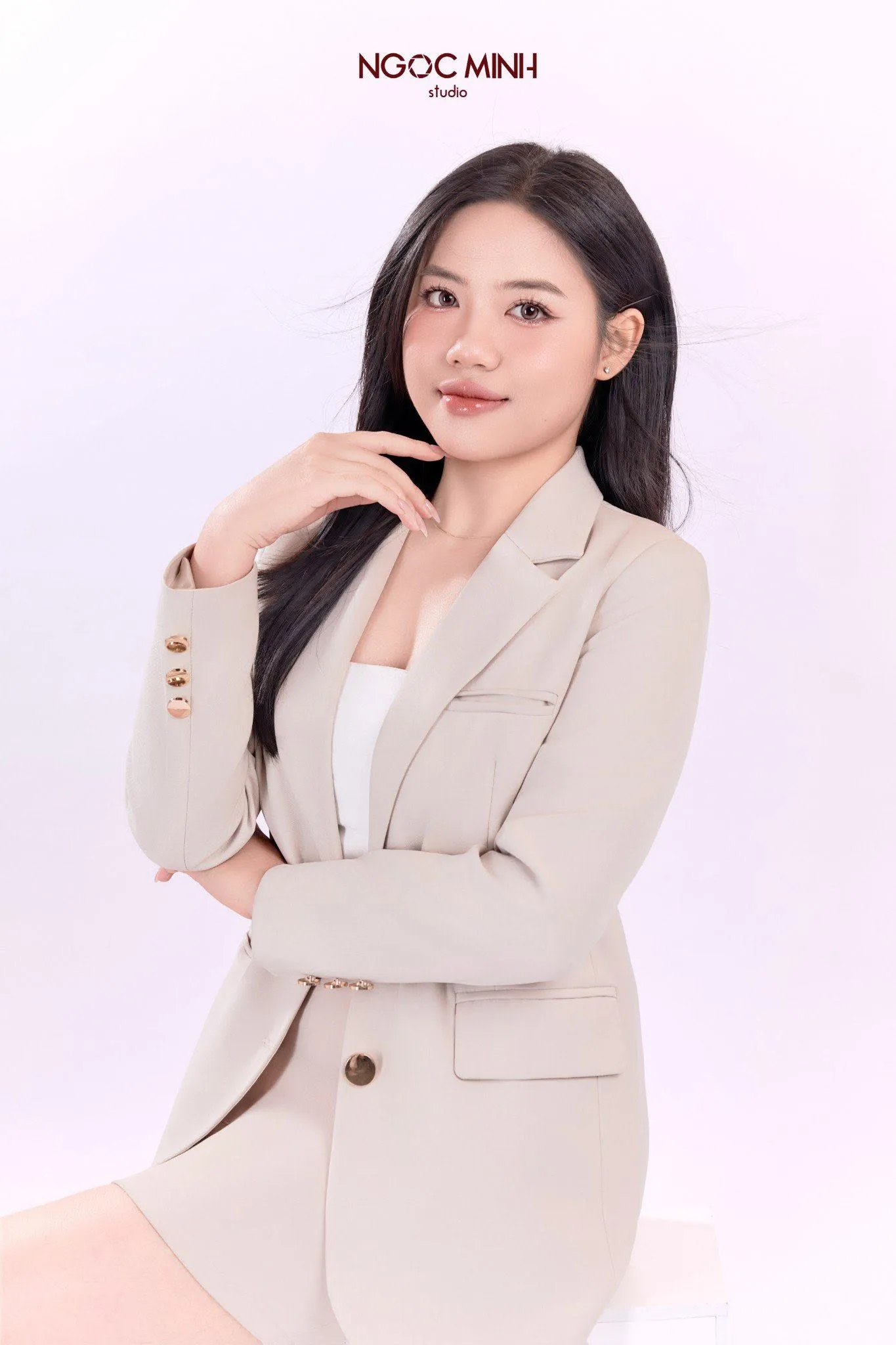 Ảnh profile nữ doanh nghiệp